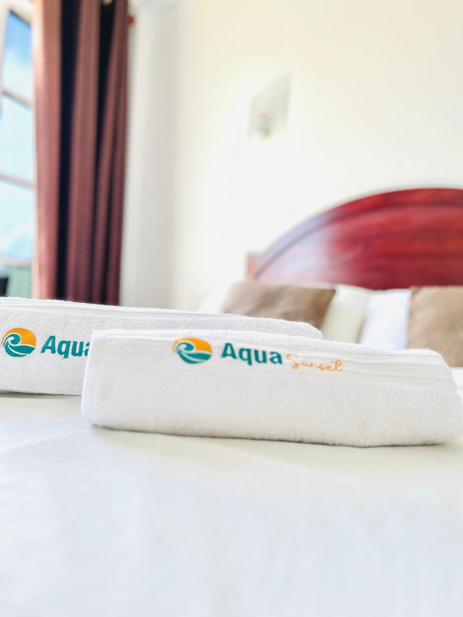 Aqua Sunset Hotel Gulhi Eksteriør billede